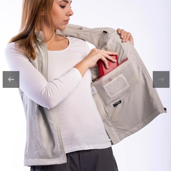 ScotteVest Featherweight Vest - Women - Picture 15 of 15